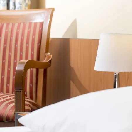 Good Morning + East Otel 3*