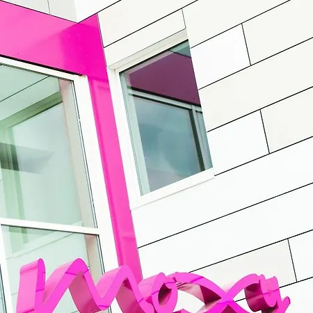 Hotel Moxy Ostbahnhof 4*