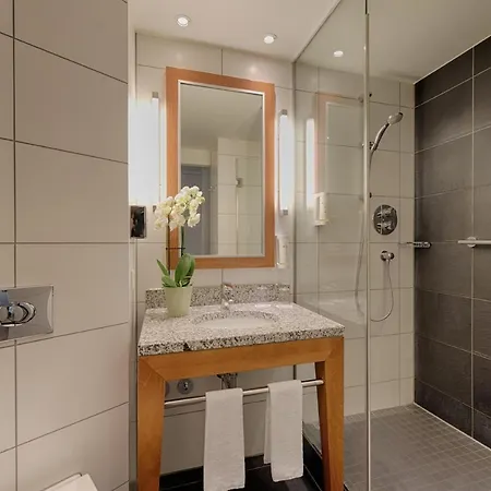Berlin-alexanderplatz, An Ihg Berlín