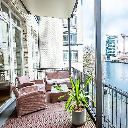 Family-friendly Waterfront Loft, 3 Bedrooms, 130 M2 * Berlin