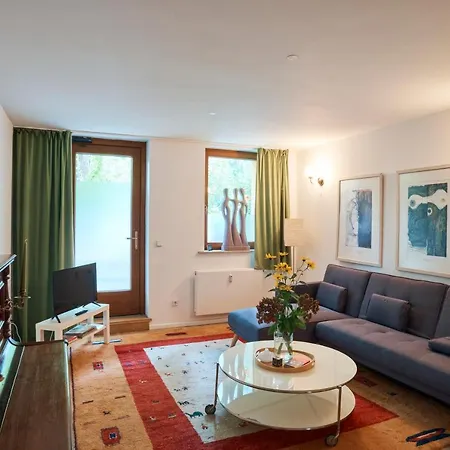 Apartment Beautiful Park For 4 Guests Berlin