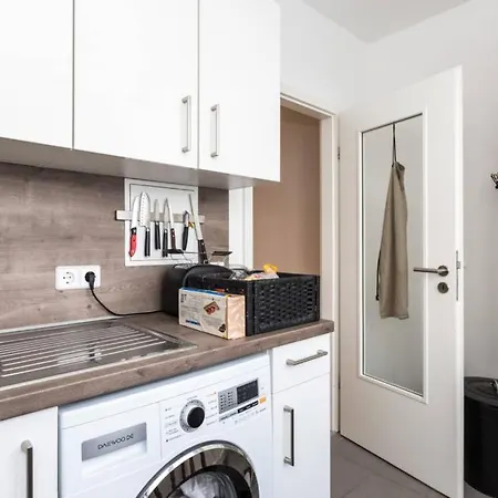 2 Large Br 10min Alexanderplatz Apartmán *
