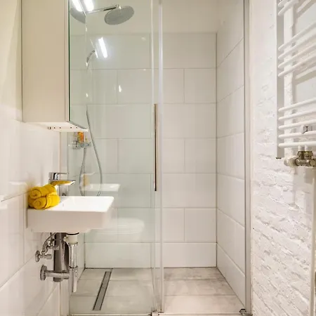 Apartment Neukolln Industrial Style 2 Bathrms 3 Bedrms +a/c Berlin