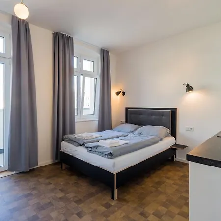 Nena Hermannplatz Aparthotel 3*