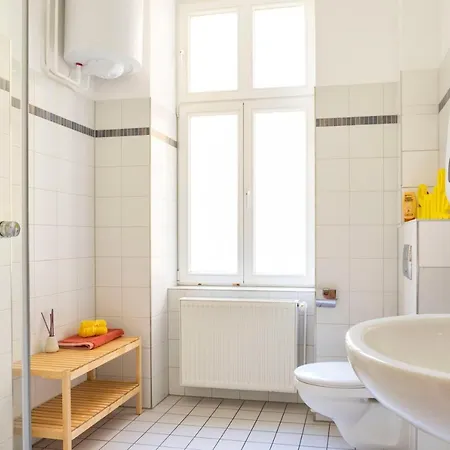 Apartment Modern 4 Bedroom In - Charlottenburg *