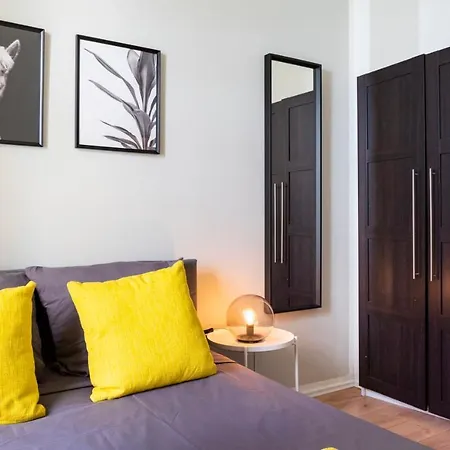 Modern 4 Bedroom In - Charlottenburg Berlin