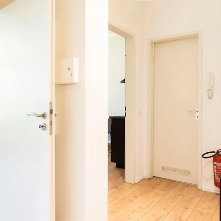 Modern 4 Bedroom In - Charlottenburg *