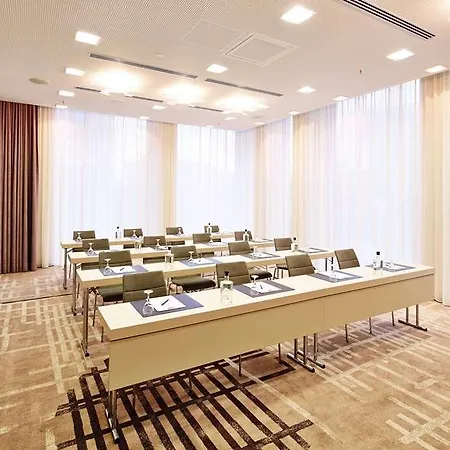 Steigenberger Am Kanzleramt Otel 5*