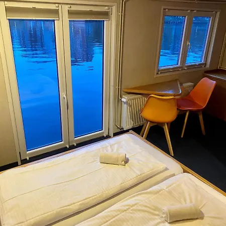 Отель Shipotel-berlin Gmbh, Shipotel Eastern & Shipotel Western