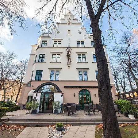 Kronprinz Otel 3*