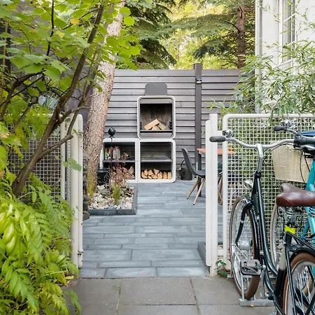 The Getaway / 80qm In Berlin's Historic Diplomatic Quarter Apartment *
