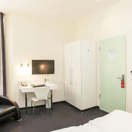 Garner - Checkpoint Charlie By Ihg Hotel