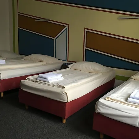 Hotel 103