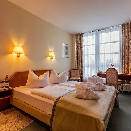 Senscity Spandau Hotel 3*