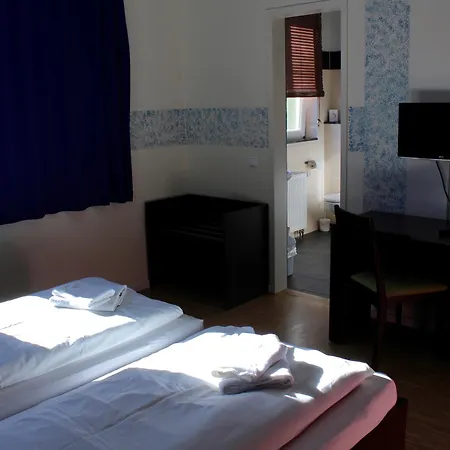 Holi Hotel