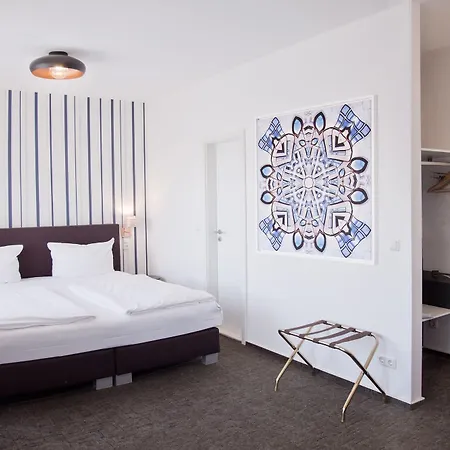Les Nations Hotell 3*
