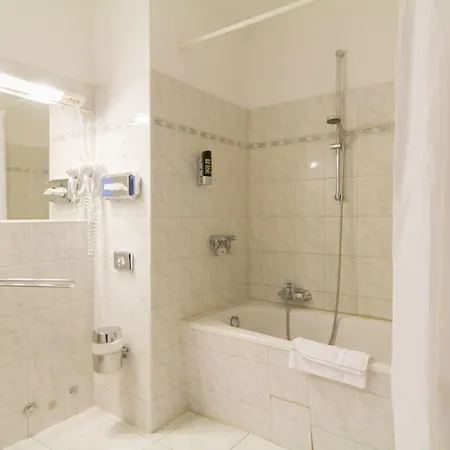 Aparthotel Vega 3*