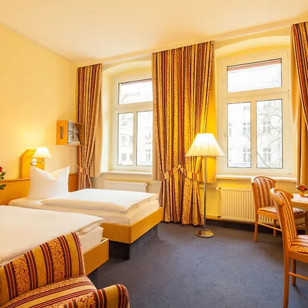 Kastanienhof 3*