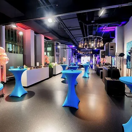 Steigenberger Am Kanzleramt Otel 5*