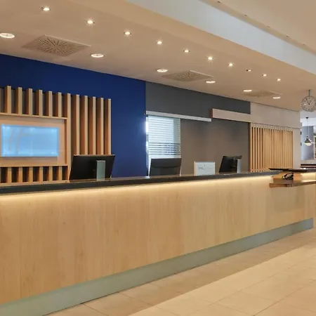 Hotel Express Centre By Ihg 3*