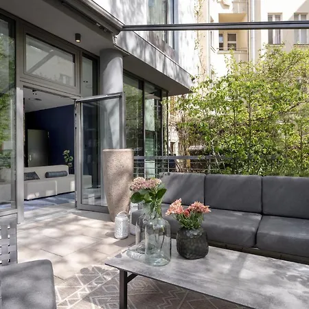 June Six West Hotel 3*