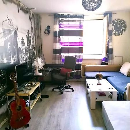 Trendy Cool And Cozy Big In A Area 12 Min Near From The Center *