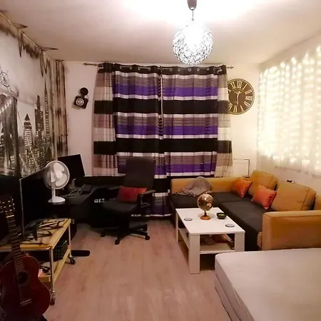 Trendy Cool And Cozy Big In A Area 12 Min Near From The Center Homestay Berlin