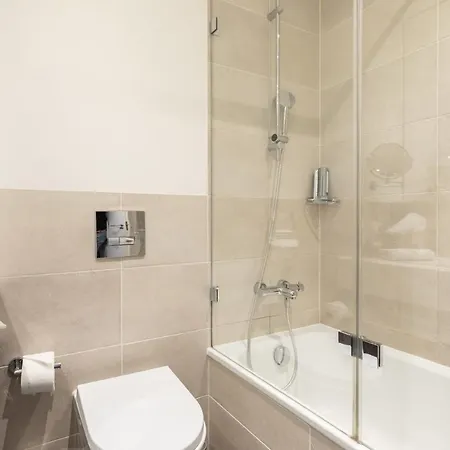 Aparthotel Select The Wall -