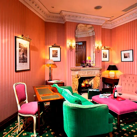Louisa's Place Hotel 5*