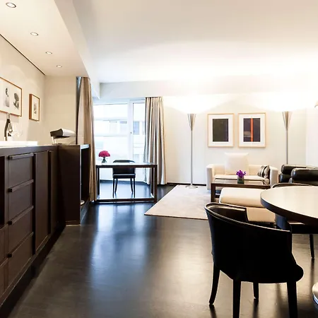 Grand Hyatt Hotel