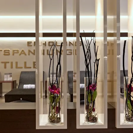 Estrel Hotell 4*