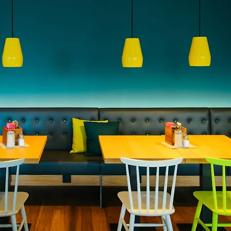 Отель Vienna House Easy By Wyndham Prenzlauer Berg 3*