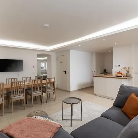 Spacious In Hemholtzkiez Prenzlauer Berg For 8 People Hiddenseer Apartamento Berlín