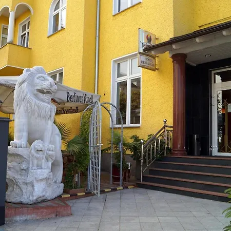 Отель Karlshorst 3*