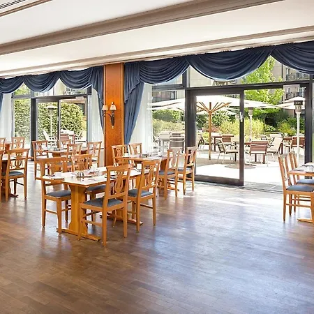 Victor's Residenz-hotel 4*