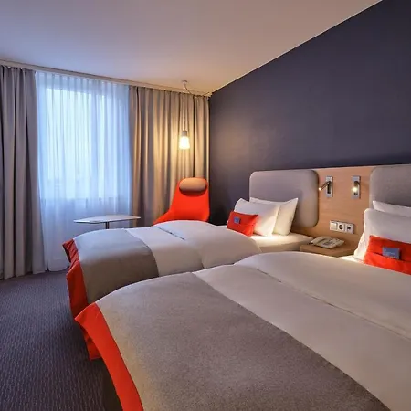 Hotel Express Centre By Ihg 3*
