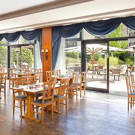 Victor's Residenz-hotel 4*