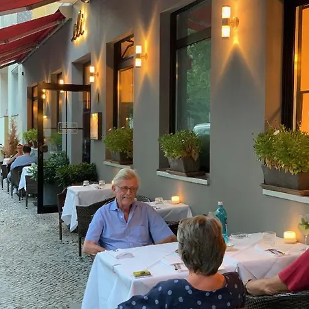 Landmark Am Kracauerplatz Отель Берлин