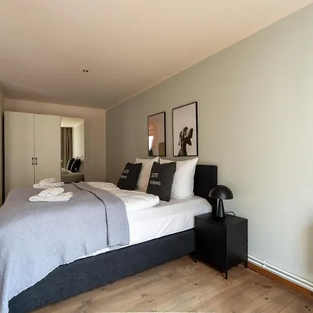 Schoenhouse Avenue - Digital Access Apartment