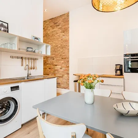 Stylish New Cube Loft Ii By Berlin-wall-apartments Berlijn