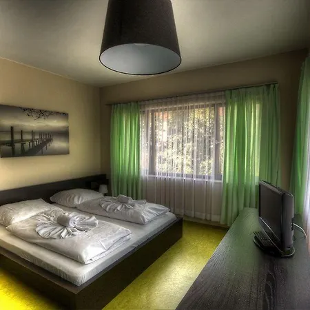 Hostel 2a