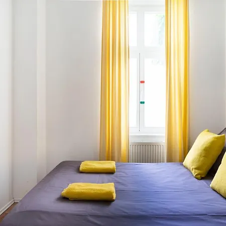 Modern 4 Bedroom In - Charlottenburg