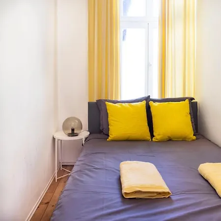 Modern 4 Bedroom In - Charlottenburg Berlin