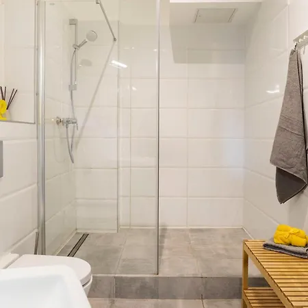 Modern 4 Bedroom In - Charlottenburg *