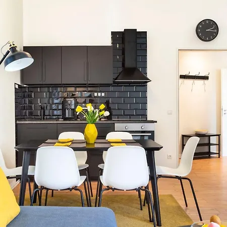 Modern 4 Bedroom In - Charlottenburg Berlin