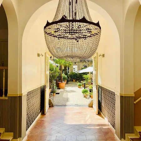 Garden Living - Boutique Aparthotel 4*