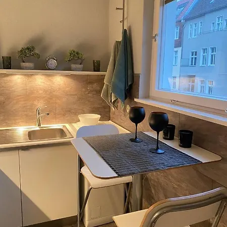 Cozy Modern With Small Balcony In The Heart Of شقة