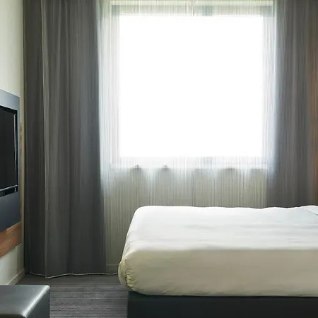 Hotel Moxy Ostbahnhof 4*