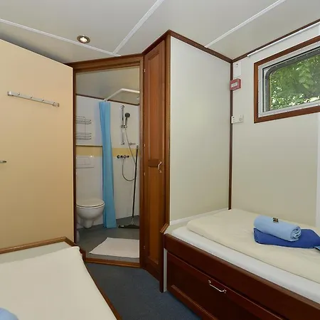 Hotel na wodzie Ms Mecklenburg Hotelschiff *