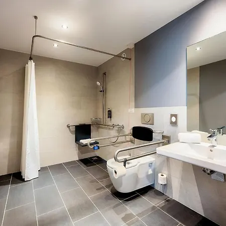 Premier Airport Hotel